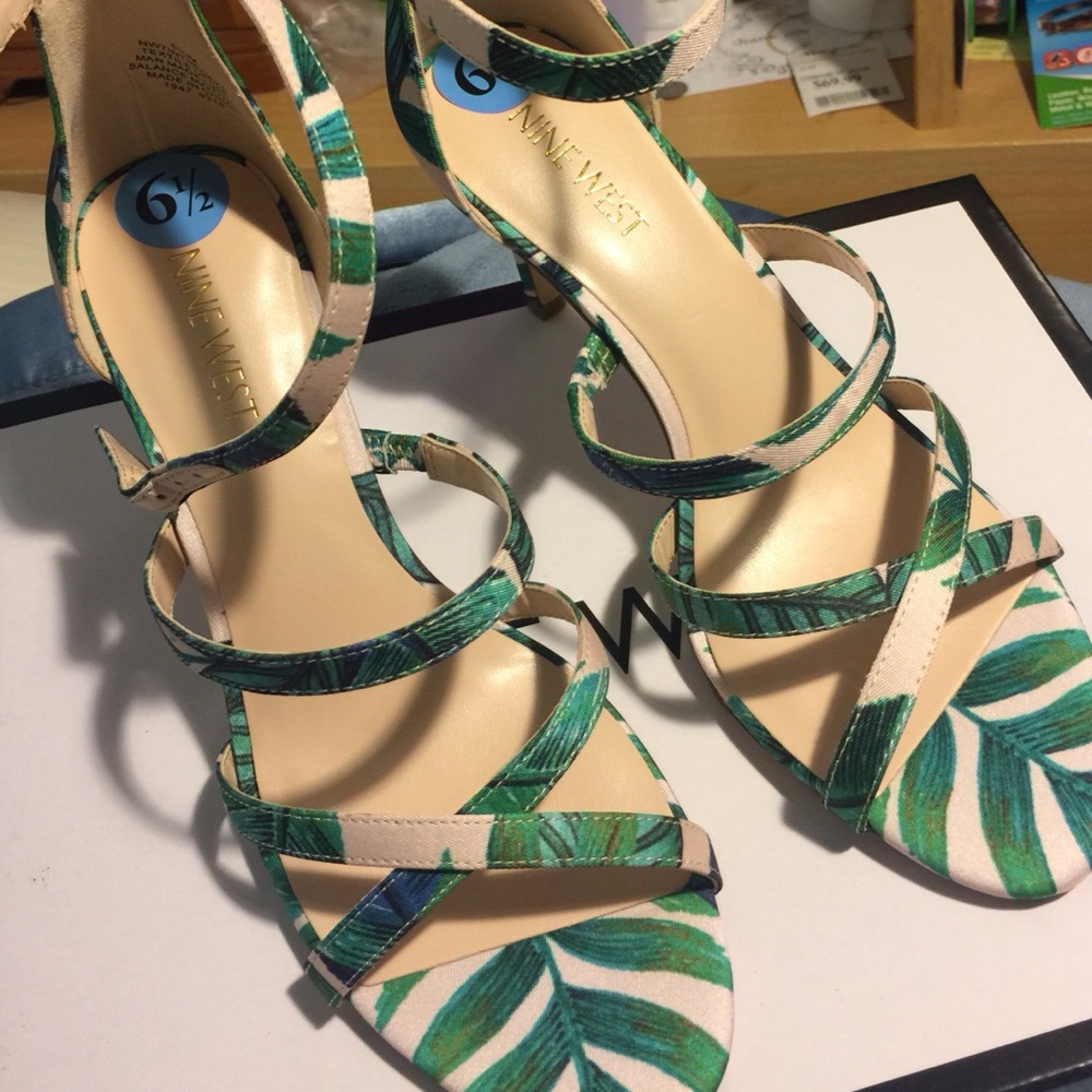 Leaf heel